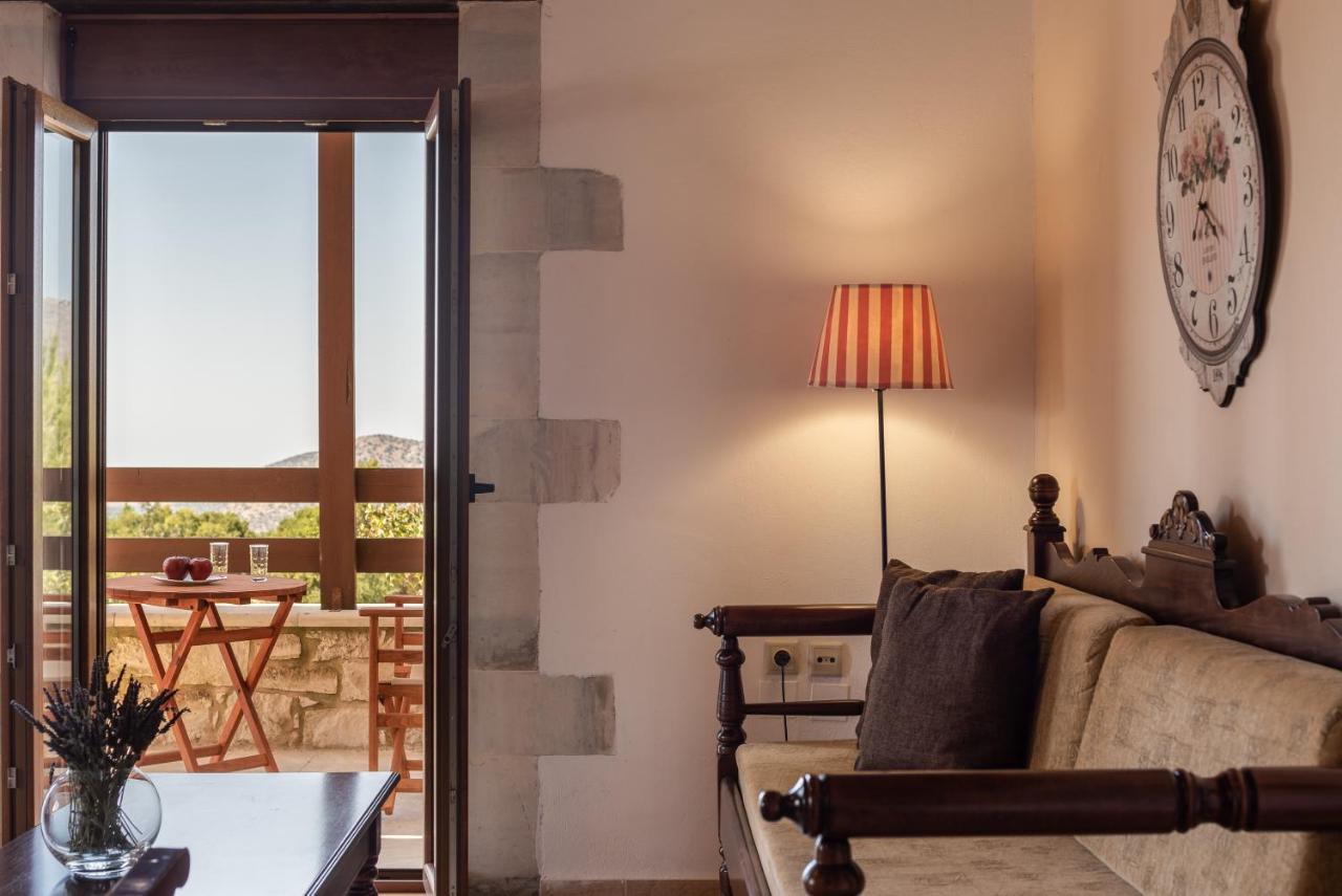 Koules Estate, With Private Pools & Bbq - Embracing Nature, By Thinkvilla Argouli Eksteriør billede