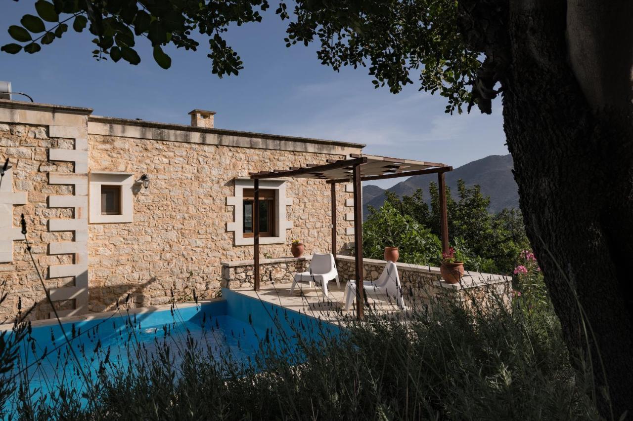 Koules Estate, With Private Pools & Bbq - Embracing Nature, By Thinkvilla Argouli Eksteriør billede