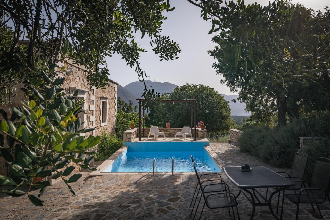 Koules Estate, With Private Pools & Bbq - Embracing Nature, By Thinkvilla Argouli Eksteriør billede