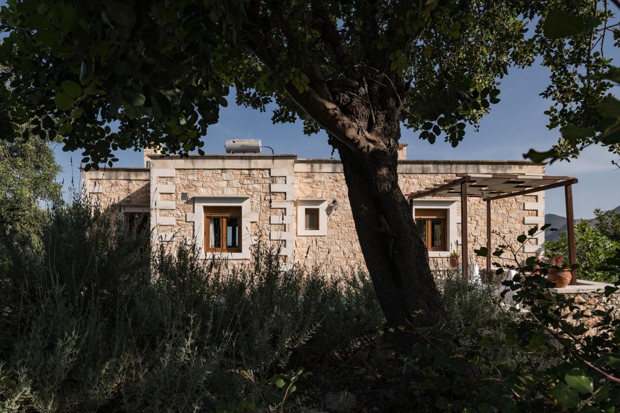Koules Estate, With Private Pools & Bbq - Embracing Nature, By Thinkvilla Argouli Værelse billede