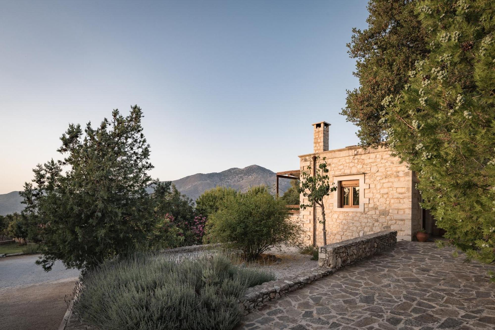 Koules Estate, With Private Pools & Bbq - Embracing Nature, By Thinkvilla Argouli Værelse billede